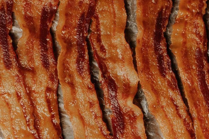 Bacon flavor option for veterinary compounded medication
